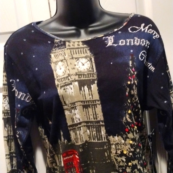 Jane Ashley petite Christmas Sweatshirt - Picture 2 of 5